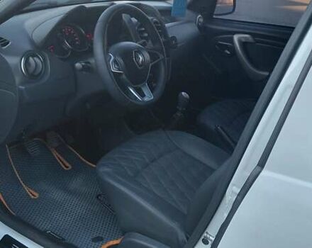 Белый Рено Дастер, объемом двигателя 1.5 л и пробегом 235 тыс. км за 9700 $, фото 9 на Automoto.ua