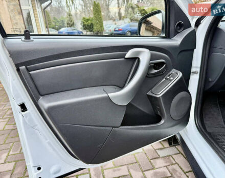 Белый Рено Дастер, объемом двигателя 1.46 л и пробегом 165 тыс. км за 9500 $, фото 21 на Automoto.ua