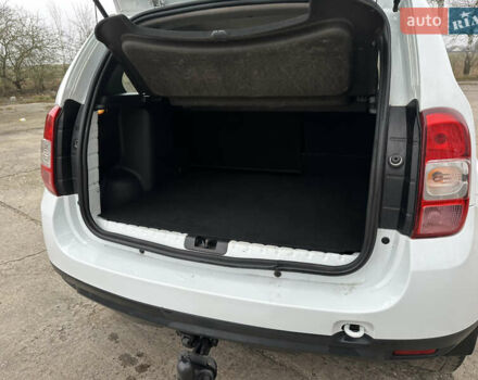 Белый Рено Дастер, объемом двигателя 1.46 л и пробегом 203 тыс. км за 9950 $, фото 38 на Automoto.ua