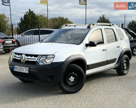 Белый Рено Дастер, объемом двигателя 1.46 л и пробегом 245 тыс. км за 9899 $, фото 1 на Automoto.ua