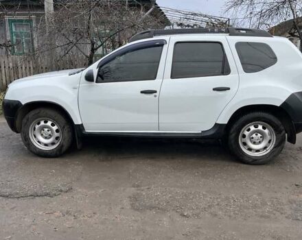 Белый Рено Дастер, объемом двигателя 1.5 л и пробегом 179 тыс. км за 10000 $, фото 3 на Automoto.ua