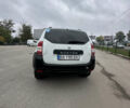 Белый Рено Дастер, объемом двигателя 1.46 л и пробегом 299 тыс. км за 11500 $, фото 14 на Automoto.ua