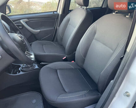 Белый Рено Дастер, объемом двигателя 1.46 л и пробегом 158 тыс. км за 9900 $, фото 44 на Automoto.ua