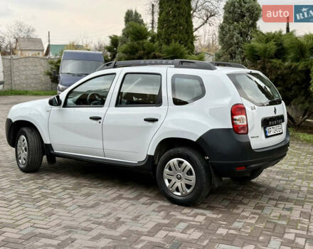 Белый Рено Дастер, объемом двигателя 1.46 л и пробегом 165 тыс. км за 9500 $, фото 16 на Automoto.ua