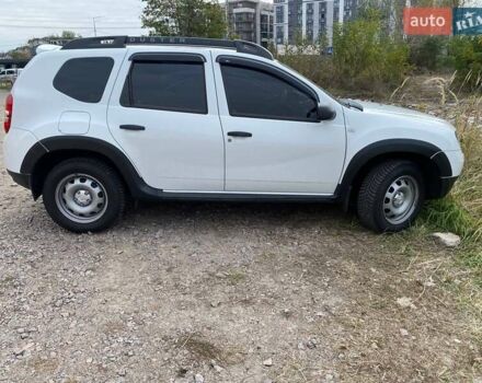 Белый Рено Дастер, объемом двигателя 1.46 л и пробегом 292 тыс. км за 11500 $, фото 33 на Automoto.ua