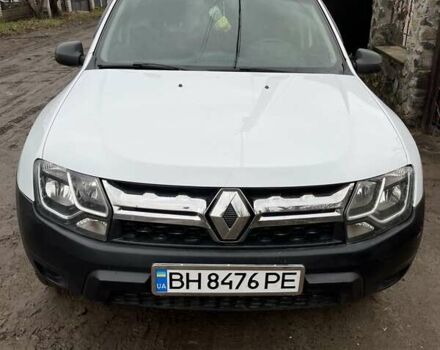 Белый Рено Дастер, объемом двигателя 1.5 л и пробегом 179 тыс. км за 10000 $, фото 4 на Automoto.ua