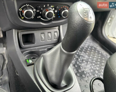 Рено Дастер 2017 в Гадяче на Automoto.ua Белый Рено Дастер, объемом двигателя 1.6 л и пробегом 181 тыс. км за 8300 $, фото 16 на Automoto.ua