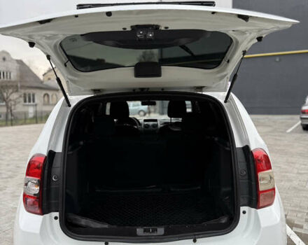 Белый Рено Дастер, объемом двигателя 1.5 л и пробегом 218 тыс. км за 9500 $, фото 26 на Automoto.ua