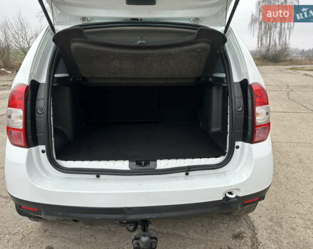 Белый Рено Дастер, объемом двигателя 1.46 л и пробегом 203 тыс. км за 9950 $, фото 37 на Automoto.ua