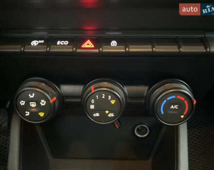 Білий Рено Дастер, об'ємом двигуна 1.46 л та пробігом 71 тис. км за 14700 $, фото 23 на Automoto.ua