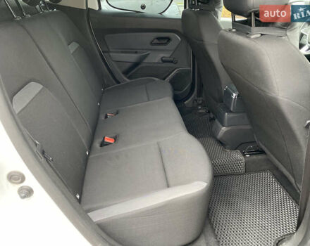 Білий Рено Дастер, об'ємом двигуна 1.5 л та пробігом 70 тис. км за 16200 $, фото 28 на Automoto.ua