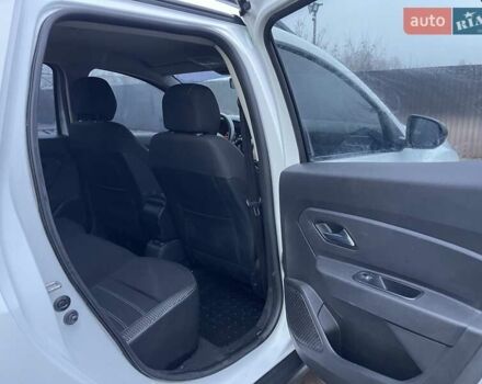 Белый Рено Дастер, объемом двигателя 1.6 л и пробегом 114 тыс. км за 13500 $, фото 12 на Automoto.ua