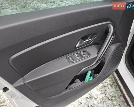 Білий Рено Дастер, об'ємом двигуна 1.46 л та пробігом 211 тис. км за 16500 $, фото 18 на Automoto.ua