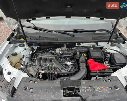 Белый Рено Дастер, объемом двигателя 1.6 л и пробегом 147 тыс. км за 13950 $, фото 11 на Automoto.ua