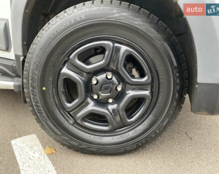Білий Рено Дастер, об'ємом двигуна 1.5 л та пробігом 70 тис. км за 16200 $, фото 2 на Automoto.ua