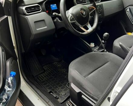 Белый Рено Дастер, объемом двигателя 1.5 л и пробегом 290 тыс. км за 12000 $, фото 3 на Automoto.ua