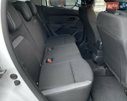 Білий Рено Дастер, об'ємом двигуна 1.46 л та пробігом 71 тис. км за 14700 $, фото 25 на Automoto.ua