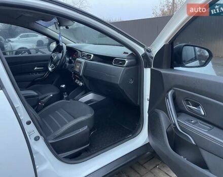 Белый Рено Дастер, объемом двигателя 1.6 л и пробегом 114 тыс. км за 13500 $, фото 11 на Automoto.ua