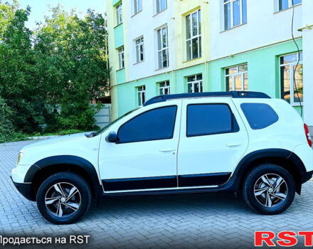 Белый Рено Дастер, объемом двигателя 1.5 л и пробегом 67 тыс. км за 14800 $, фото 5 на Automoto.ua