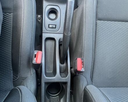 Белый Рено Дастер, объемом двигателя 1.5 л и пробегом 184 тыс. км за 13599 $, фото 12 на Automoto.ua