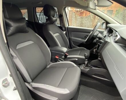 Білий Рено Дастер, об'ємом двигуна 1.5 л та пробігом 71 тис. км за 14700 $, фото 7 на Automoto.ua