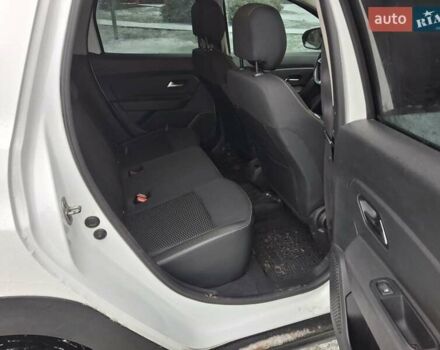 Білий Рено Дастер, об'ємом двигуна 1.46 л та пробігом 211 тис. км за 16500 $, фото 25 на Automoto.ua