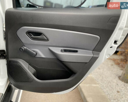 Білий Рено Дастер, об'ємом двигуна 1.5 л та пробігом 70 тис. км за 16200 $, фото 29 на Automoto.ua