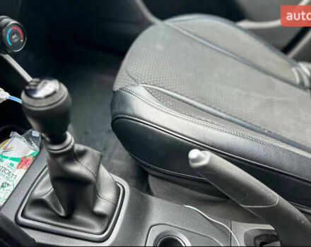 Білий Рено Дастер, об'ємом двигуна 1.6 л та пробігом 106 тис. км за 11500 $, фото 5 на Automoto.ua