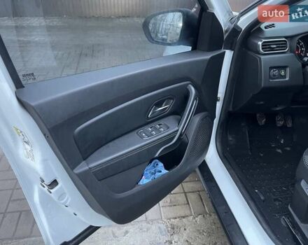 Белый Рено Дастер, объемом двигателя 1.6 л и пробегом 114 тыс. км за 13500 $, фото 8 на Automoto.ua