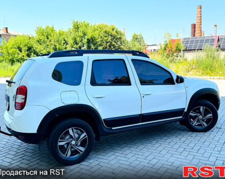 Белый Рено Дастер, объемом двигателя 1.5 л и пробегом 67 тыс. км за 14800 $, фото 1 на Automoto.ua
