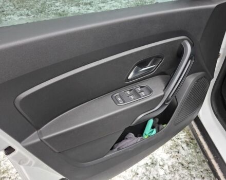 Белый Рено Дастер, объемом двигателя 1.5 л и пробегом 211 тыс. км за 16500 $, фото 19 на Automoto.ua