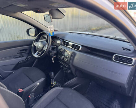 Белый Рено Дастер, объемом двигателя 1.46 л и пробегом 280 тыс. км за 12500 $, фото 11 на Automoto.ua