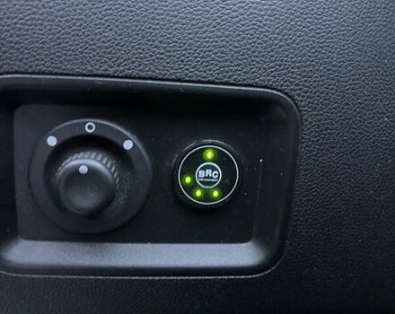 Белый Рено Дастер, объемом двигателя 1.6 л и пробегом 114 тыс. км за 13500 $, фото 3 на Automoto.ua