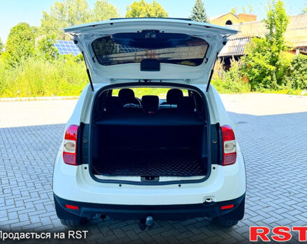 Белый Рено Дастер, объемом двигателя 1.5 л и пробегом 67 тыс. км за 14800 $, фото 12 на Automoto.ua