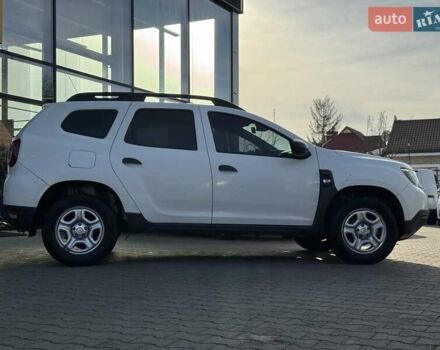 Белый Рено Дастер, объемом двигателя 1.5 л и пробегом 217 тыс. км за 11500 $, фото 2 на Automoto.ua