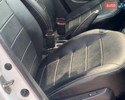 Білий Рено Дастер, об'ємом двигуна 1.46 л та пробігом 152 тис. км за 13650 $, фото 50 на Automoto.ua