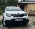 Белый Рено Дастер, объемом двигателя 1.6 л и пробегом 70 тыс. км за 12700 $, фото 1 на Automoto.ua