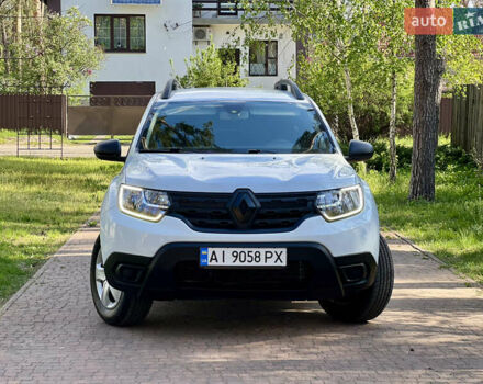 Белый Рено Дастер, объемом двигателя 1.6 л и пробегом 185 тыс. км за 12700 $, фото 4 на Automoto.ua