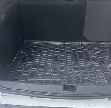 Белый Рено Дастер, объемом двигателя 1.6 л и пробегом 50 тыс. км за 16200 $, фото 2 на Automoto.ua