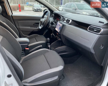 Білий Рено Дастер, об'ємом двигуна 1.46 л та пробігом 71 тис. км за 14700 $, фото 17 на Automoto.ua