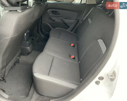 Білий Рено Дастер, об'ємом двигуна 1.5 л та пробігом 70 тис. км за 16200 $, фото 30 на Automoto.ua