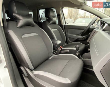 Білий Рено Дастер, об'ємом двигуна 1.5 л та пробігом 70 тис. км за 16200 $, фото 27 на Automoto.ua