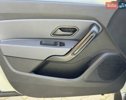 Белый Рено Дастер, объемом двигателя 1.5 л и пробегом 217 тыс. км за 11500 $, фото 10 на Automoto.ua