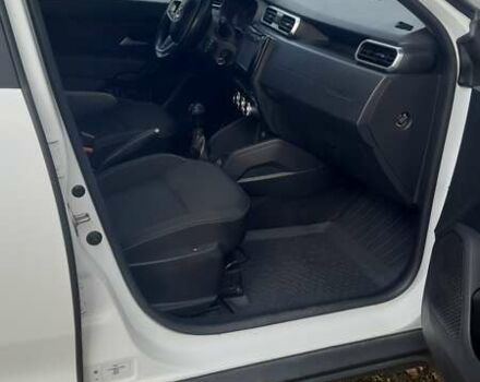 Білий Рено Дастер, об'ємом двигуна 1.46 л та пробігом 227 тис. км за 12750 $, фото 7 на Automoto.ua