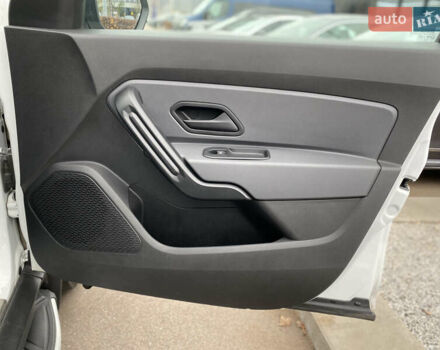 Білий Рено Дастер, об'ємом двигуна 1.5 л та пробігом 70 тис. км за 16200 $, фото 26 на Automoto.ua