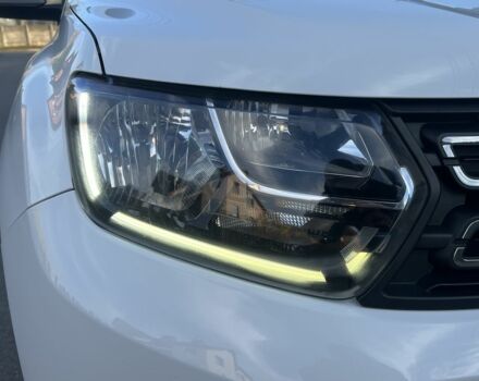 Белый Рено Дастер, объемом двигателя 1.5 л и пробегом 184 тыс. км за 13599 $, фото 6 на Automoto.ua