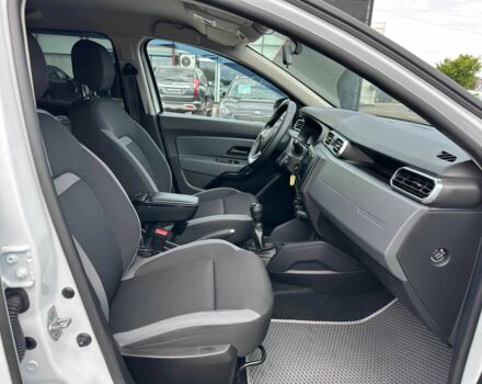 Білий Рено Дастер, об'ємом двигуна 1.6 л та пробігом 102 тис. км за 14900 $, фото 13 на Automoto.ua