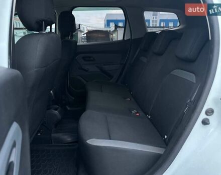 Білий Рено Дастер, об'ємом двигуна 1.6 л та пробігом 97 тис. км за 12790 $, фото 19 на Automoto.ua