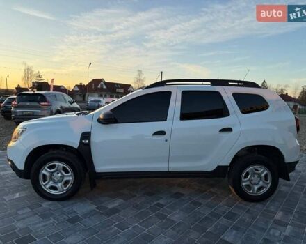 Белый Рено Дастер, объемом двигателя 1.5 л и пробегом 228 тыс. км за 14199 $, фото 4 на Automoto.ua