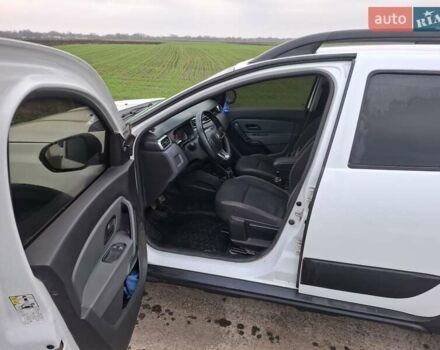 Белый Рено Дастер, объемом двигателя 1.5 л и пробегом 215 тыс. км за 14500 $, фото 15 на Automoto.ua